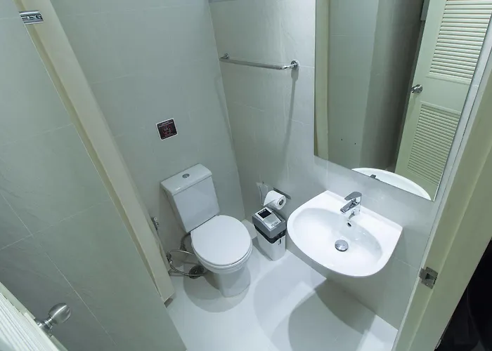 Zen Yaowarat Soi 7 Hotel 3*
